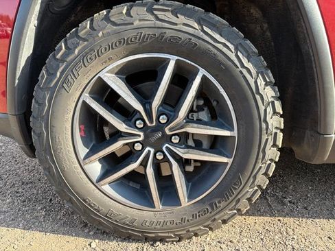 Used 2020 Jeep Grand Cherokee Trailhawk AWD/4WD image 11