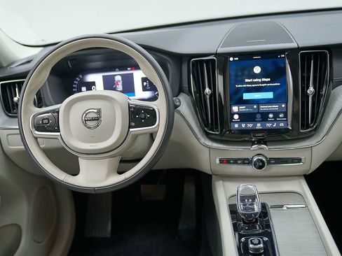 Certified 2023 Volvo XC60 B6 Ultimate w/ Protection Package Premier AWD/4WD image 25