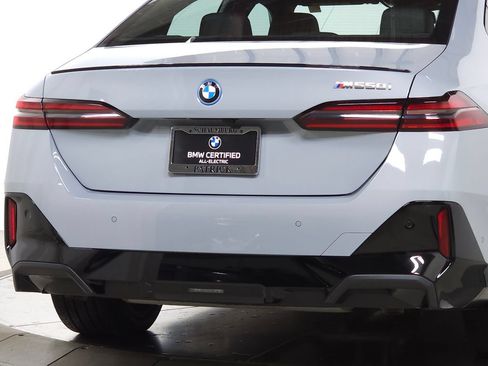 Certified 2026 BMW 550e xDrive AWD/4WD image 11