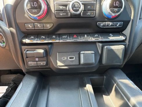 Used 2020 GMC Sierra 1500 SLT w/ SLT Premium Plus Package AWD/4WD image 26