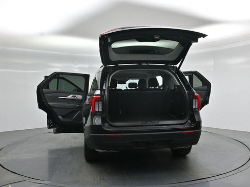 New 2026 Ford Explorer Active RWD image 33