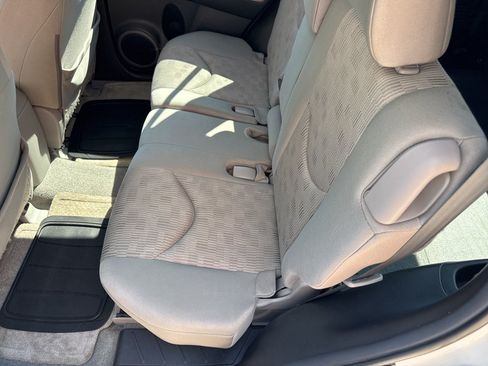 Used 2012 Toyota RAV4 4WD w/ Value Pkg image 21