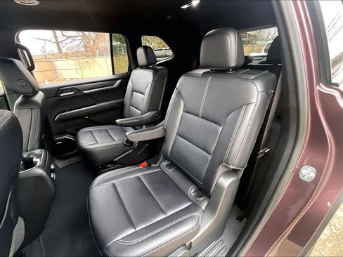 Used 2024 GMC Acadia Elevation image 20