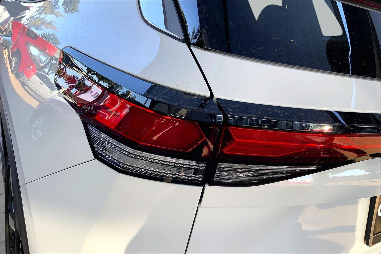 Used 2026 Volkswagen Tiguan SE AWD/4WD image 29