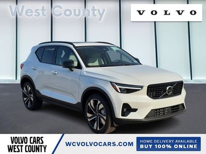 New 2026 Volvo XC40 B5 Ultra w/ Climate Package
