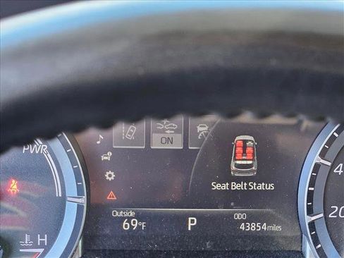 Used 2022 Toyota Highlander Bronze Edition image 17