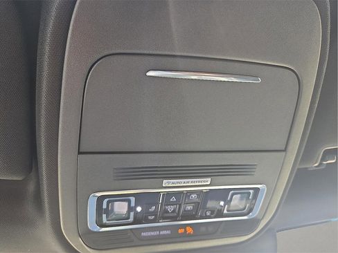 New 2025 Lincoln Navigator L Reserve w/ Jet Appearance Package image 17