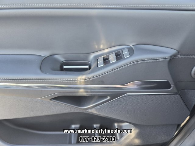 New 2027 Lincoln Navigator Premiere AWD/4WD image 22