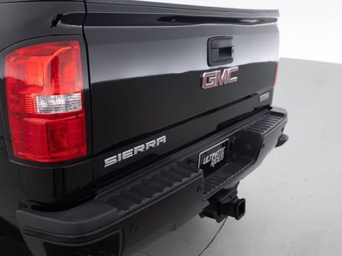 Used 2018 GMC Sierra 2500 SLT w/ All Terrain HD Package image 16