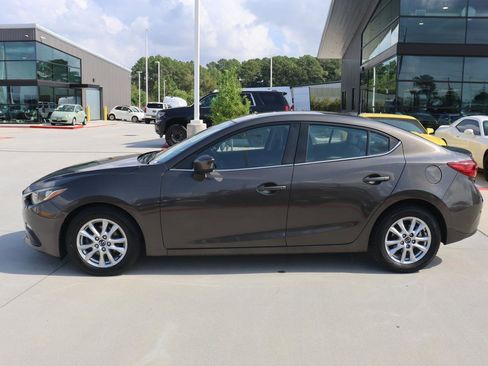 Used 2014 MAZDA MAZDA3 i Grand Touring image 2