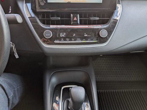 Used 2026 Toyota Corolla LE FWD image 13