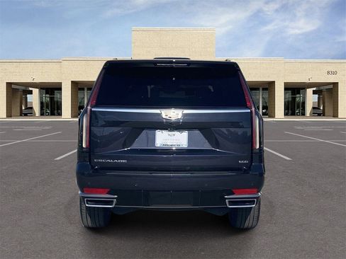 Certified 2023 Cadillac Escalade Premium Luxury image 6