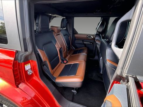 Used 2024 Ford Bronco Outer Banks AWD/4WD image 16