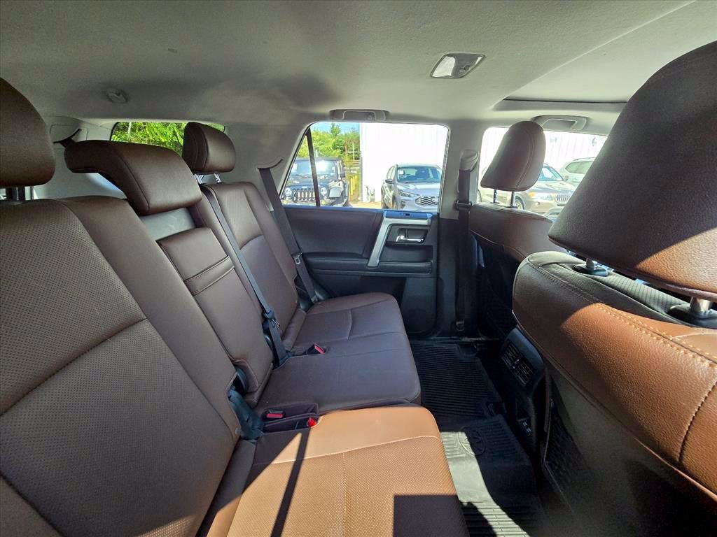 Used 2022 Toyota 4Runner Limited AWD/4WD image 8