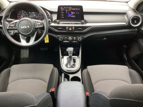 Used 2024 Kia Forte LXS FWD image 4