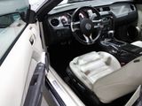 Used 2010 Ford Mustang Convertible image 2
