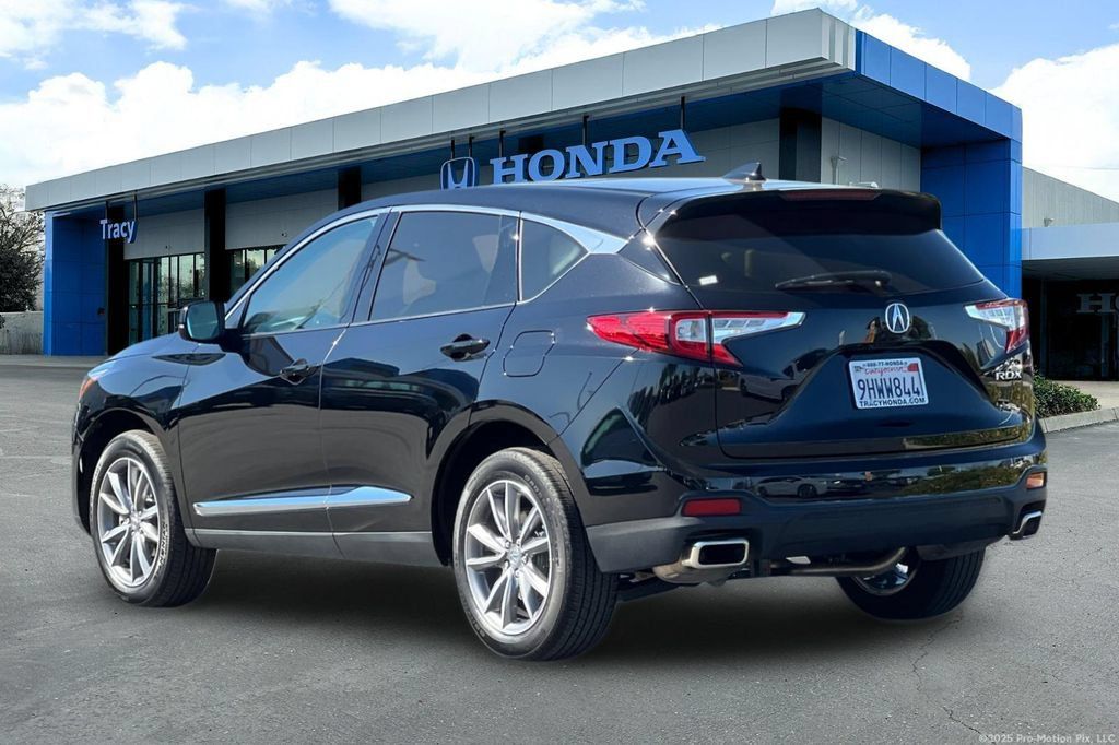 Used 2023 Acura RDX w/ Technology Package FWD image 10