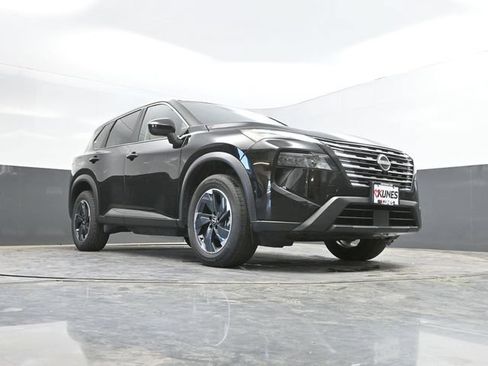 Used 2025 Nissan Rogue SV AWD/4WD image 45