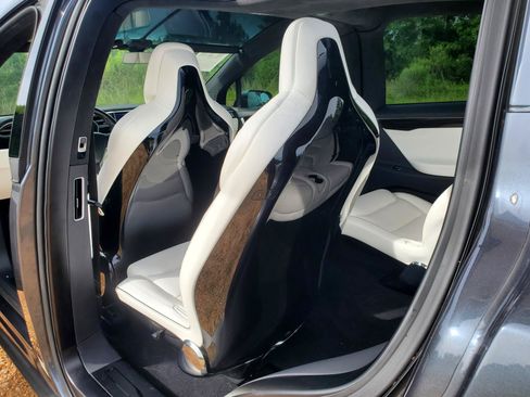 Used 2016 Tesla Model X Performance AWD/4WD image 60