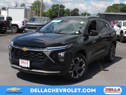 New 2026 Chevrolet Trax LT w/ Sunroof Package