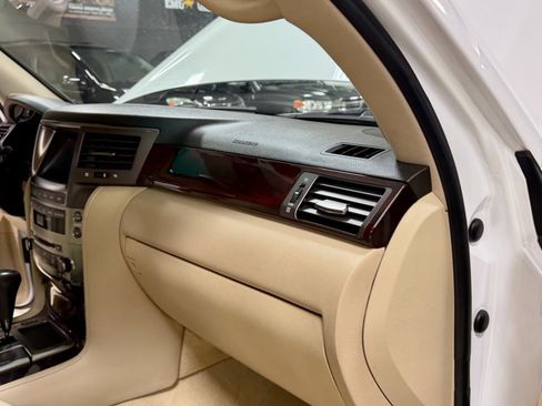 Used 2009 Lexus LX 570 4WD image 19