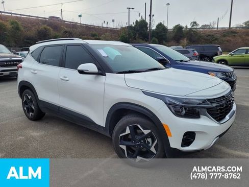 Used 2025 Kia Seltos EX w/ EX Sunroof Package image 21