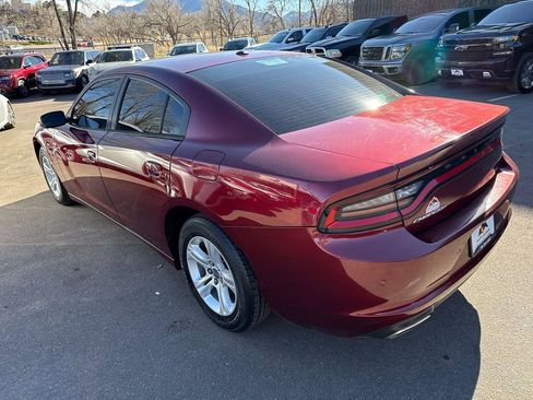 Used 2018 Dodge Charger SXT image 5