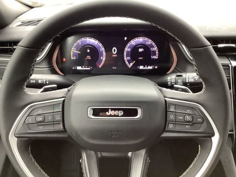 New 2026 Jeep Grand Cherokee Laredo image 10