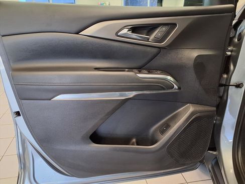 Used 2025 Chevrolet Traverse LT image 22