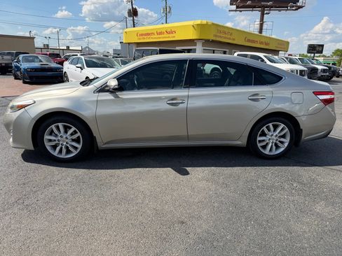 Used 2014 Toyota Avalon XLE image 2