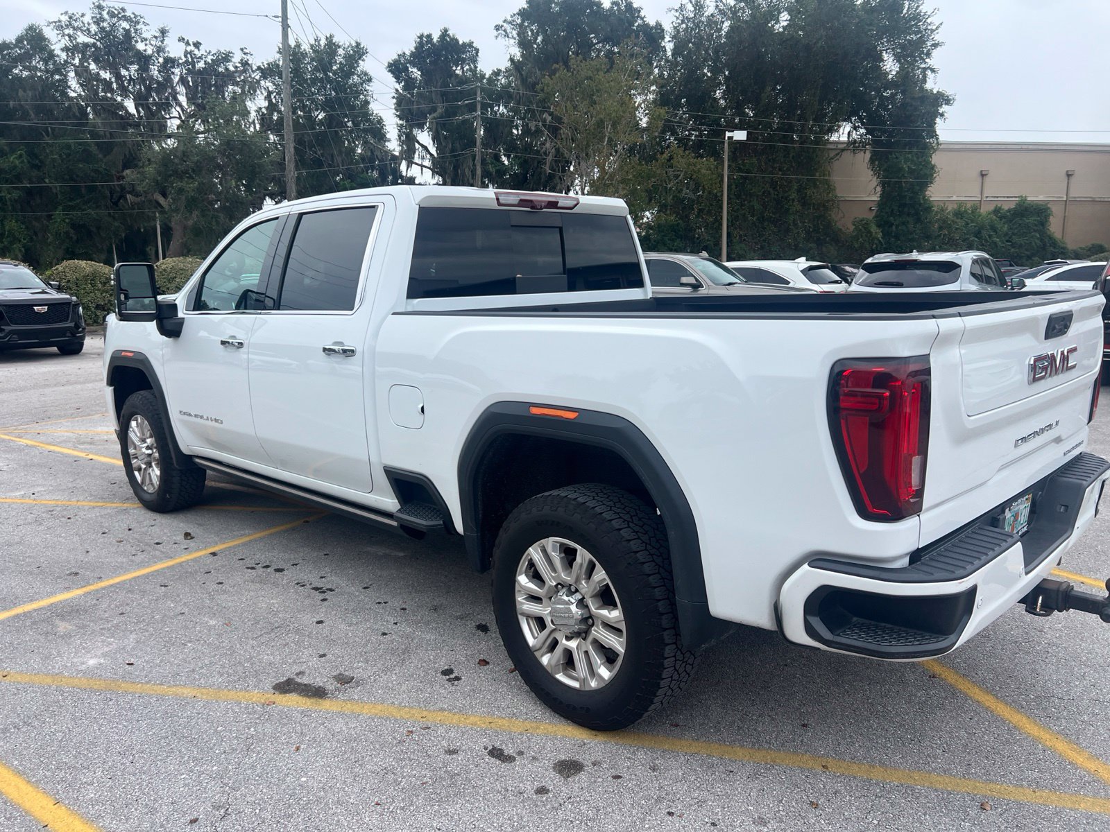 Used 2021 GMC Sierra 2500 Denali w/ Denali Ultimate Package AWD/4WD image 3