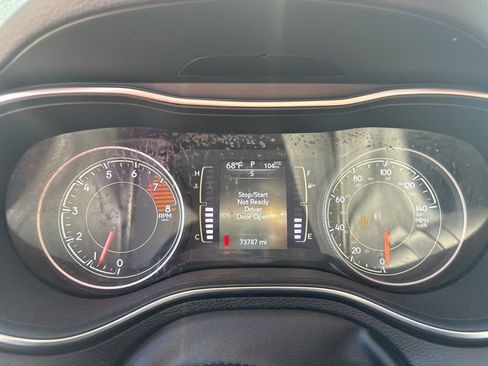 Used 2019 Jeep Cherokee Latitude Plus w/ Cold Weather Group image 14