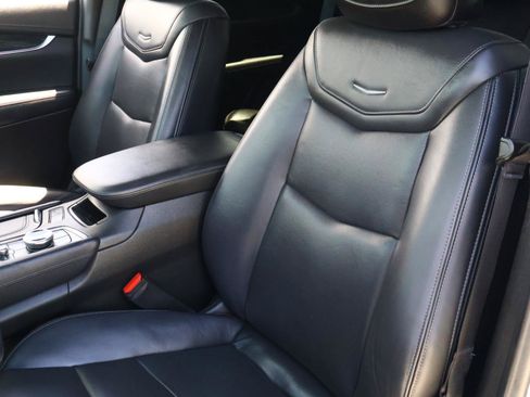 Used 2022 Cadillac XT5 Premium Luxury FWD image 18