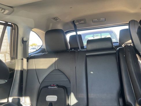 Used 2024 Toyota Highlander XLE image 14