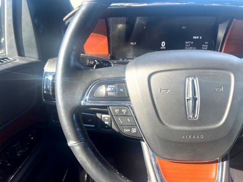 Used 2021 Lincoln Navigator Reserve image 21