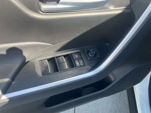 Used 2025 Toyota RAV4 XLE image 11