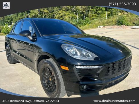 Used 2018 Porsche Macan AWD/4WD image 3