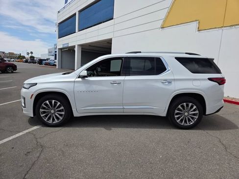 Certified 2022 Chevrolet Traverse Premier w/ LPO, Cargo Package FWD image 3