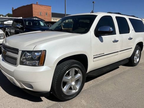 Used 2011 Chevrolet Suburban LTZ image 2