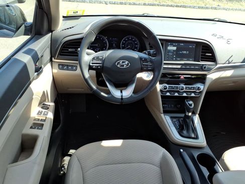 Used 2020 Hyundai Elantra Value Edition w/ Winter Weather Package image 7