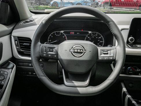 Used 2026 Nissan Rogue Dark Armor FWD image 18