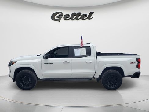 Used 2025 Chevrolet Colorado Z71 w/ Technology Package AWD/4WD image 8