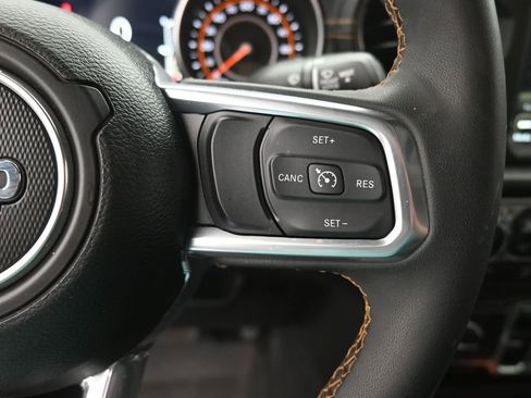 Used 2023 Jeep Gladiator Overland image 28