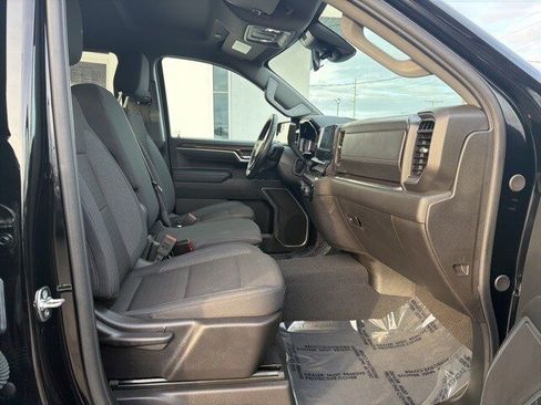 Used 2025 Chevrolet Silverado 1500 LT image 45