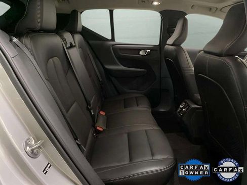 Used 2025 Volvo XC40 B5 Plus image 75