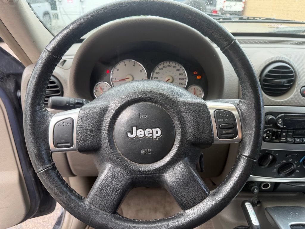 Used 2002 Jeep Liberty Limited AWD/4WD image 23