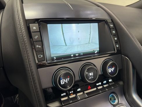 Used 2018 Jaguar F-TYPE Convertible image 27