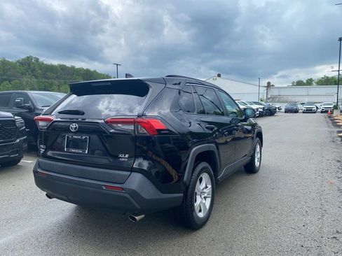 Used 2020 Toyota RAV4 XLE w/ XLE Grade Weather Package AWD/4WD image 2