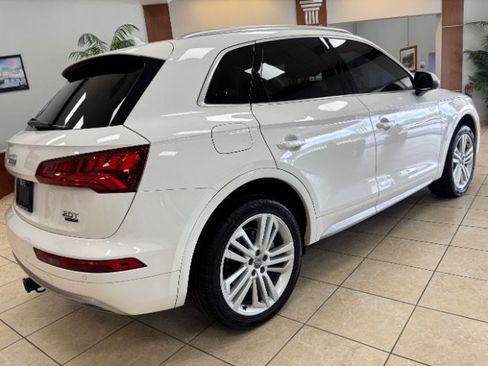 Used 2018 Audi Q5 2.0T Premium Plus w/ Premium Plus Package AWD/4WD image 4