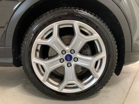 Used 2017 Ford Escape Titanium FWD image 28